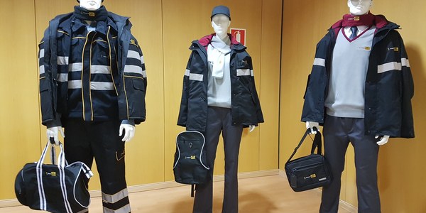 Los trabajadores de Tussam lucirán nuevos uniformes y complementos a partir de febrero que reúnen confort, funcionalidad y seguridad