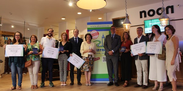 Más de 130 establecimientos del Casco Antiguo participan en el proyecto ‘Mystery Shopping’ de evaluación del comercio que AlCentro ha llevado a cabo con el apoyo del Ayuntamiento de Sevilla