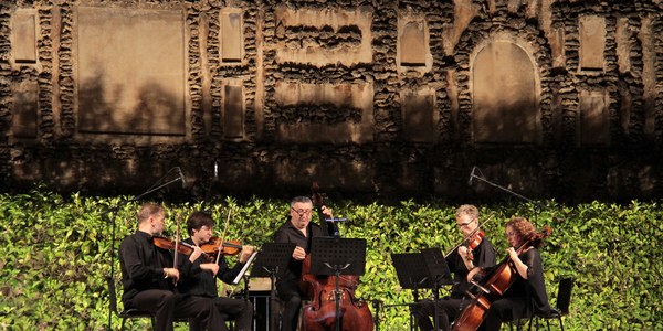 Más de 14.000 personas han asistido al ciclo Noches en los Jardines del Real Alcázar que supera su sexta semana de conciertos