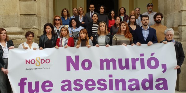 Minuto de silencio con motivo de la última víctima de la violencia machista en Córdoba