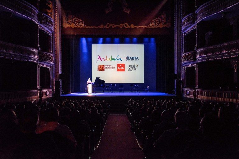 Teatro Lope de Vega 1.jpg