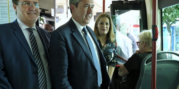 Tussam logra un aumento de 800.000 usuarios en los primeros nueve meses del año y experimenta un crecimiento medio del 10% en las líneas que llegan a Torre Sevilla