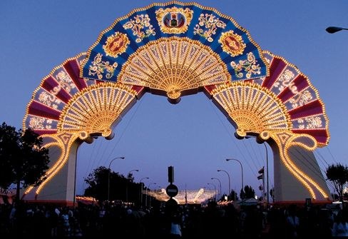 Ateneo de Sevilla on X: Nuestra caseta de #FeriadeAbril18 ya está  preparada para la noche del pescaíto. Nuestro Director Artístico  #JesúsCorral @mjzambruno y su equipo han llevado a cabo el montaje y