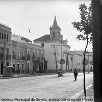 Calle Luis Montoto. Iglesia de San Benito. 1934 ©ICAS-SAHP, Fototeca Municipal de Sevilla, archivo Sánchez del Pando