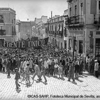 Barrio de San Bernardo. Manifestación contra el pistolerismo. 1932 ©ICAS-SAHP, Fototeca Municipal de Sevilla, archivo Serrano