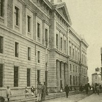 Palacio de Justicia. Fachada principal en la calle Almirante Apodaca. Inaugurado en 1910. [1913]. Postal. ©Colección particular