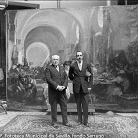 5.- Alfonso XIII y Gonzalo Bilbao ante el cuadro de Las Cigarreras. El rey había acudido al estudio del pintor para un retrato oficial encargado por la Diputación Provincial de Sevilla. 1929. ©ICAS-SAHP, Fototeca Municipal de Sevilla, fondo Serrano