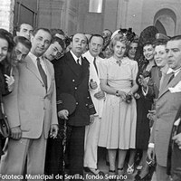 Visita a las obras de la nueva basílica para la Hermandad de la Macarena, inaugurada en 1949. ©ICAS-SAHP, Fototeca Municipal de Sevilla, fondo Serrano