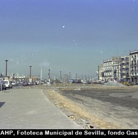 Obras para la EXPO’92. Tramo inicial de la calle Torneo. Obras para un aparcamiento. 1992. ©ICAS-SAHP, Fototeca Municipal de Sevilla, fondo Gasán