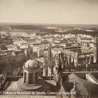 J. Laurent. Vista desde la Giralda de las huertas de la margen derecha del río Guadalquivir, el meandro del cauce original y el convento de Los Remedios. 1868-1872 ©ICAS-SAHP, Fototeca Municipal de Sevilla, Colección Siglo XIX