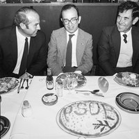 07.-Visita del presidente de la Diputación Provincial Manuel del Valle a Villanueva. 23 de octubre de 1982 ©ICAS-SAHP, Fototeca Municipal de Sevilla, fondo Alcaldía de Sevilla