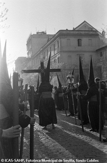 Semana Santa En Sevilla, Incienso Foto de archivo - Imagen de  fraternidades, turismo: 88005614