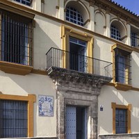 01 Casa de la Columnas. Fachada de la calle Betis.  Ver p. 43 Tomo II