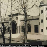 03 Pabellón de Telefónica. Vista de la portada.    Ver pp. 321-341 Tomo I