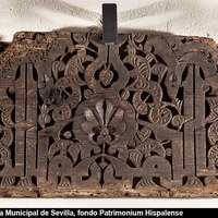 19 Paño de arrocabe procedente de la excavación de la calle Cristo del Buen Viaje, 4. Detalle. Ver pp. 219-235 Tomo I