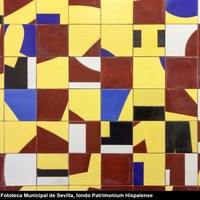 12 Composición abstracta formada con restos de un panel publicitario