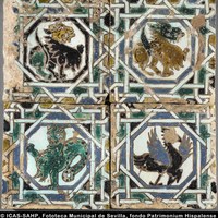 05 Panel de azulejos de cuerda seca. Siglos XV-XVI. Ver op.cit. pp. 82-83. Tomo II