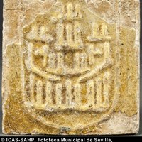 11 Olambre en relieve. Fabricado en Sevilla Siglo XIII. Ver op.cit. p. 91. Tomo II