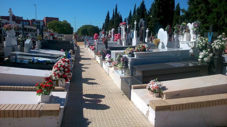 Tipos de enterramiento — Cementerio Municipal