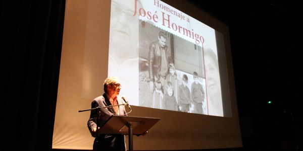 El Ayuntamiento participa en el homenaje al histórico dirigente sindicalista José Hormigo celebrado en Bellavista